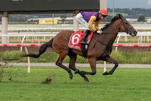 CHILDS SCORES 1000TH WINNER